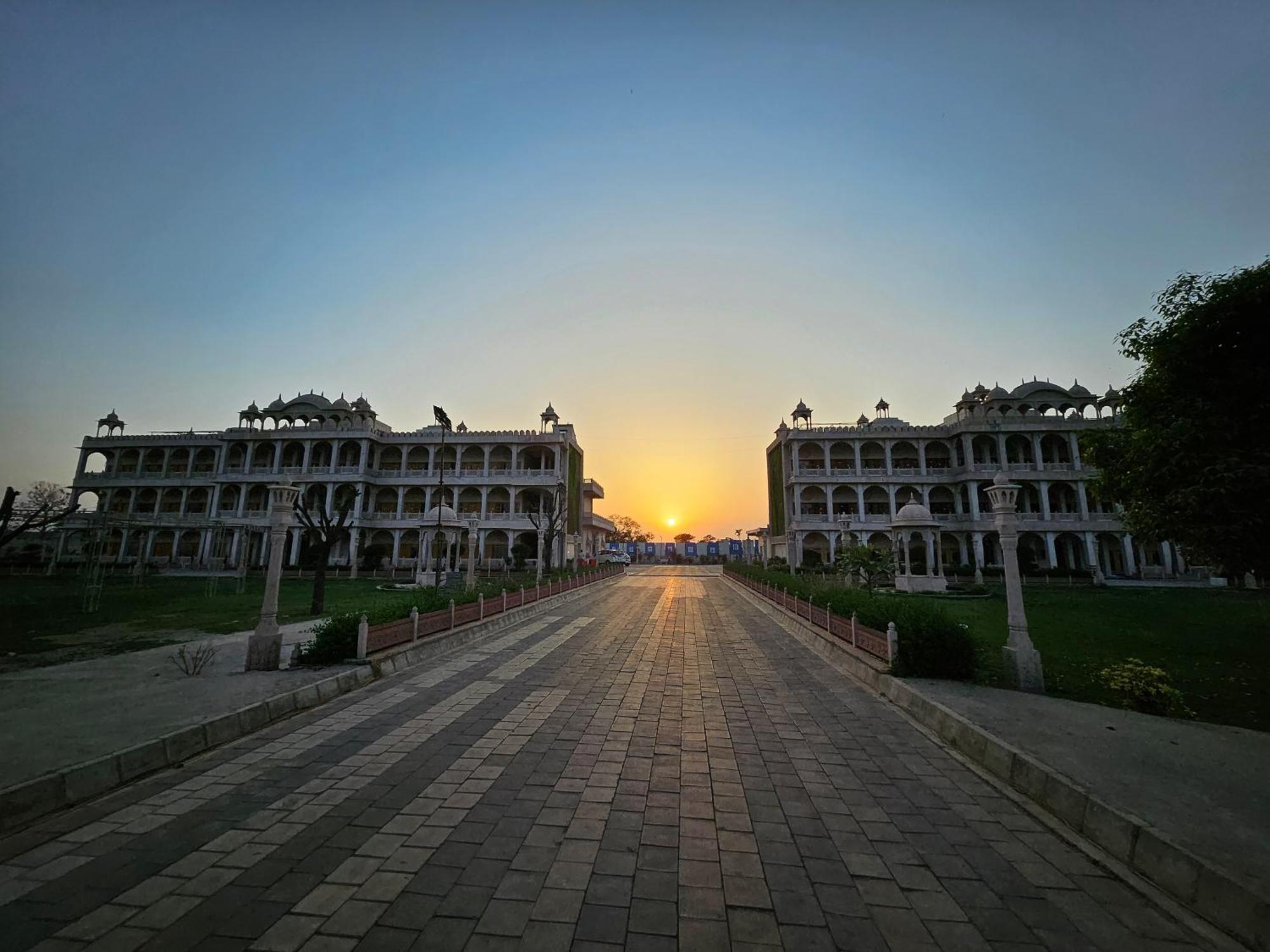 The Mewar Palace And Resort Shivpuri  Экстерьер фото